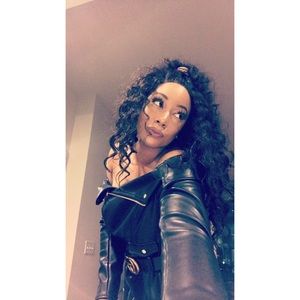 Meet your Posher, Jacqueline